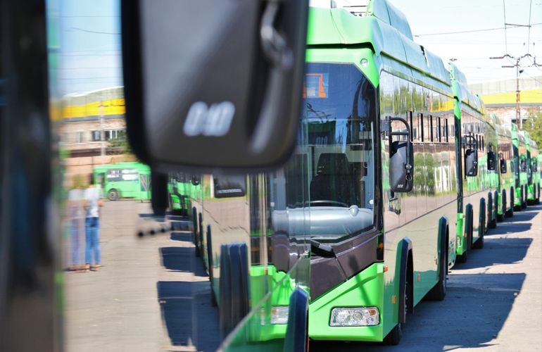 Белорусы сорвали сроки поставки новых троллейбусов в Житомир