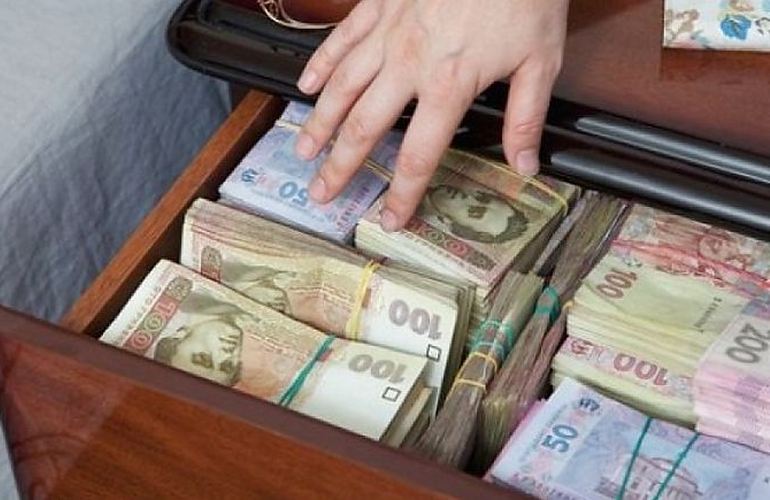 Житомирянка за «спасение дочери» отдала мошеннику 300 тысяч гривен